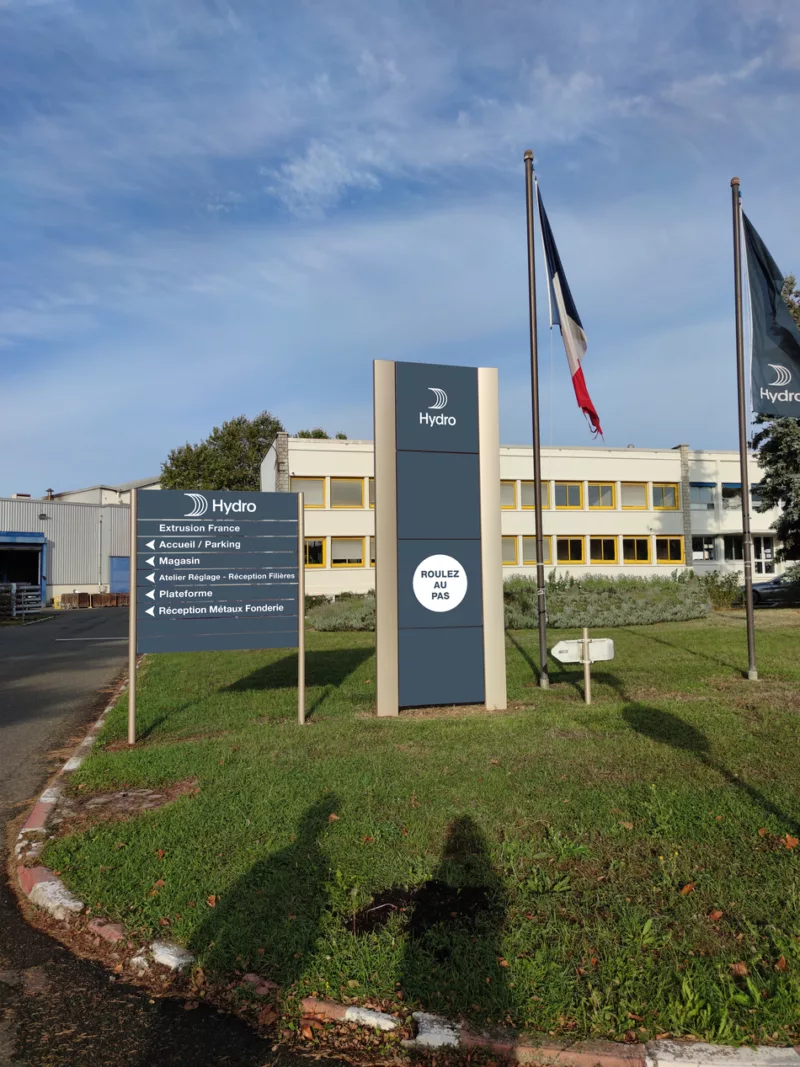 Signalétique extérieure – HYDRO